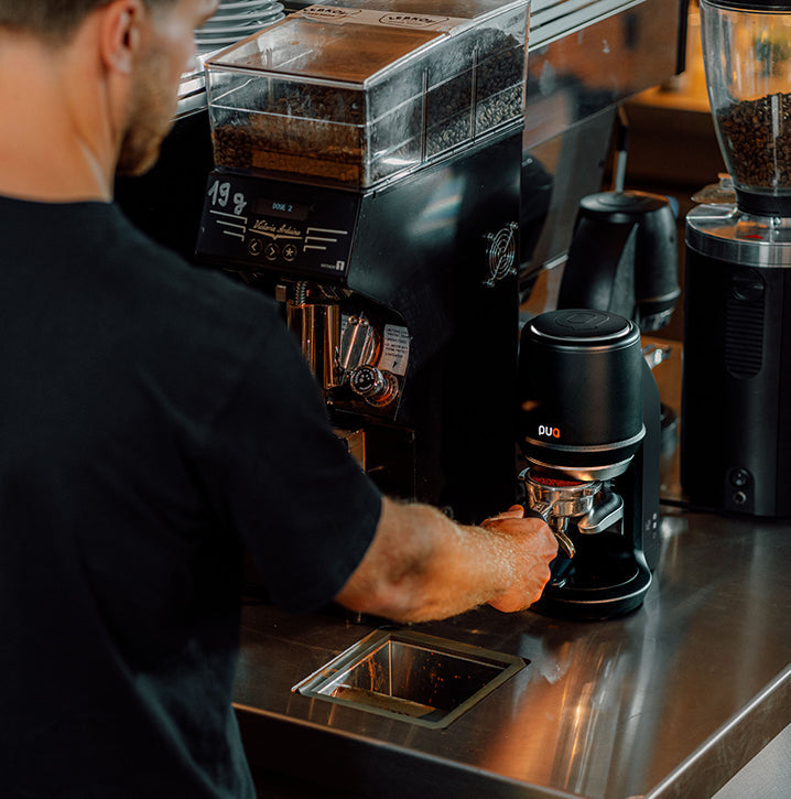 Commercial PUQ Press Pro Stand-Alone Automatic Coffee Tamper